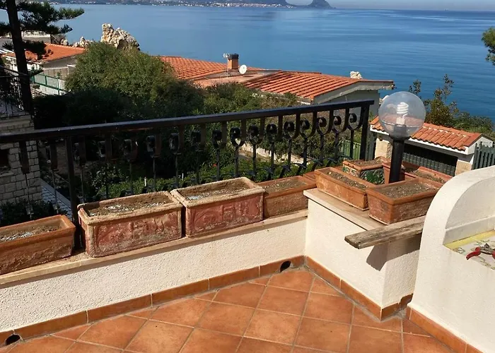 Panoramic View - Sabrina's House